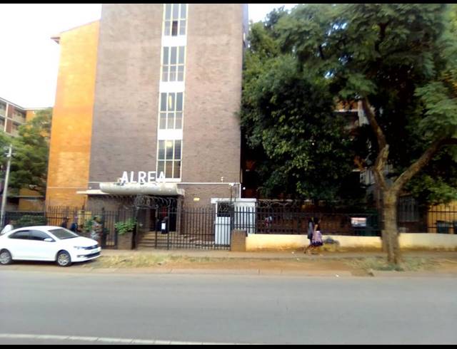 2 BEDROOM PROPERTY TO RENT IN SUNNYSIDE